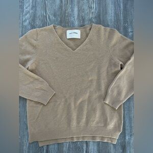 LILLY LYNQUE Knitwear Tan 100% Cashmere V-Neck Sweater Size 38